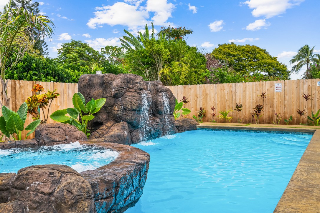 Private spa and pool